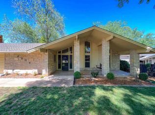 2304 Meadowbrook St, Ponca City, OK 74604