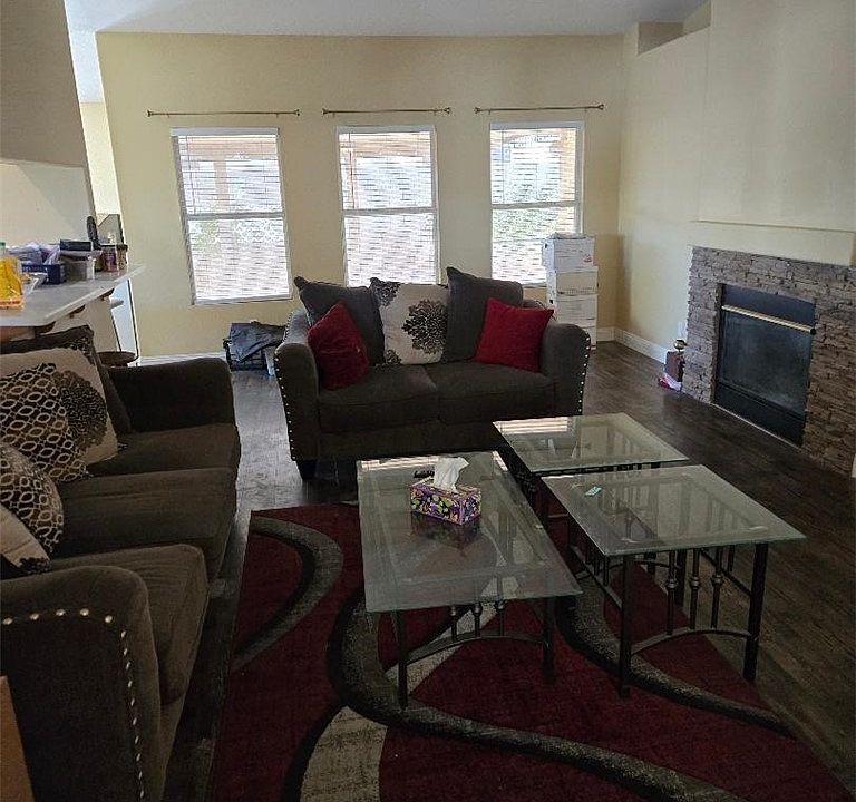 2nd image of 5805 Kane Holly St
