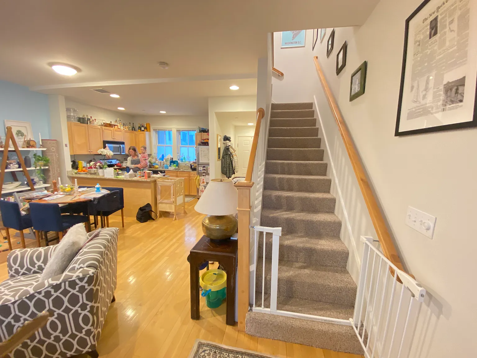 2 bed, 2.5 bath, 1150 sqft, $4,800 — Photo 2