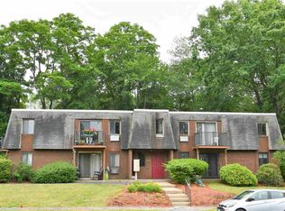 56 Robert Ct APT E, Manchester, NH 03103
