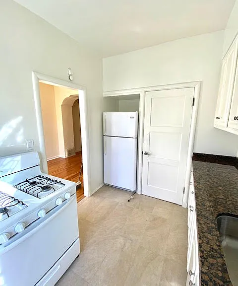 8352 Fountain Ave #A2 — Photo 6
