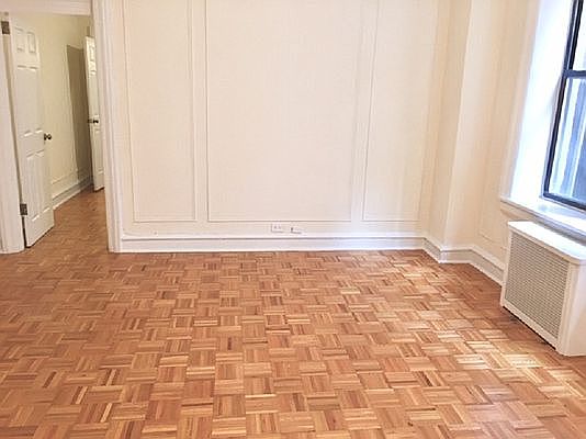 2nd image of 350 W 55th St APT Gr16