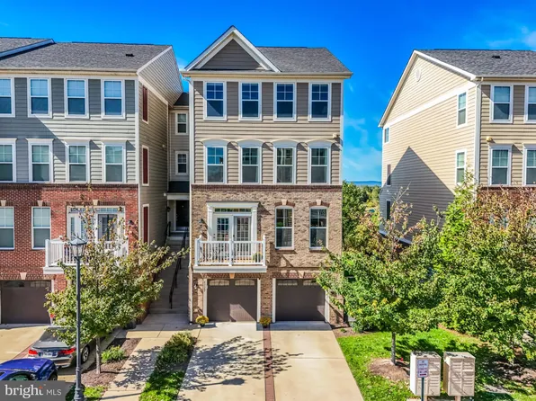 43387 Town Gate Sq, Chantilly, VA 20152