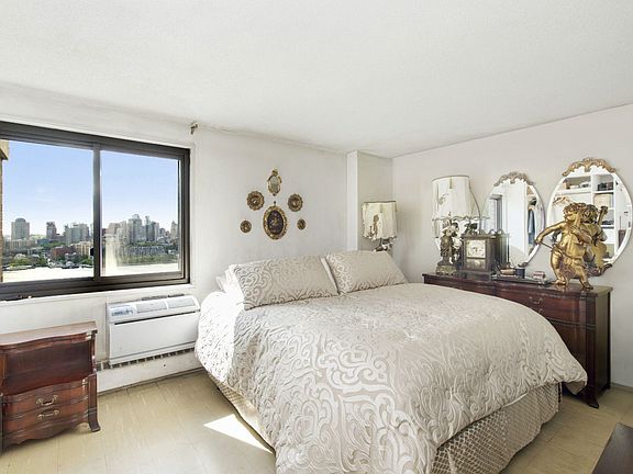 5th image of 80 Gold St #26D