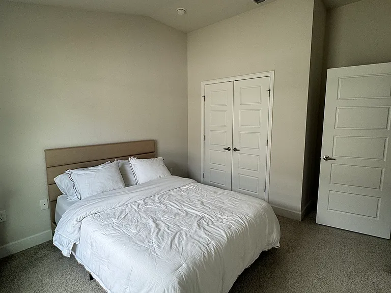 102 Rivertown Rd — Photo 23