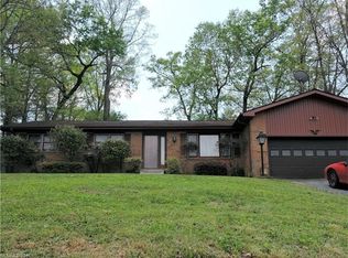 97 Powell St, Hendersonville, NC 28792