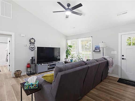 5th image of 704 Archdale Dr