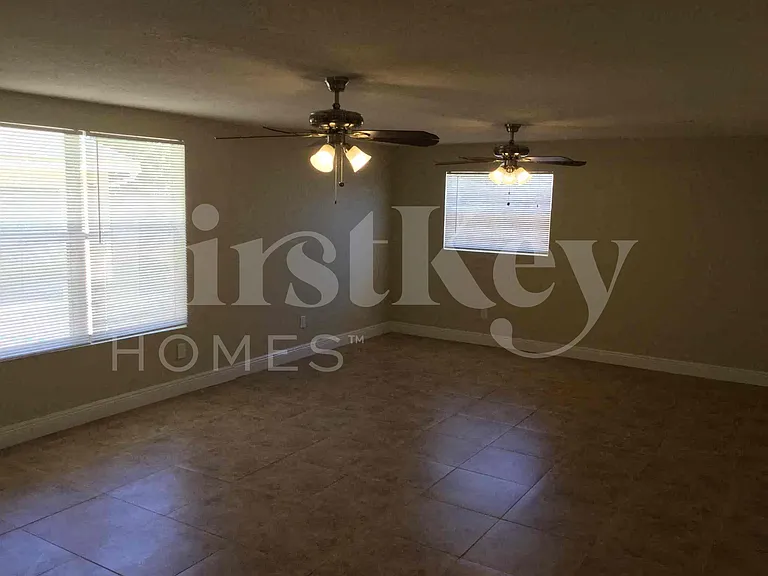 7361 Arthur St — Photo 8