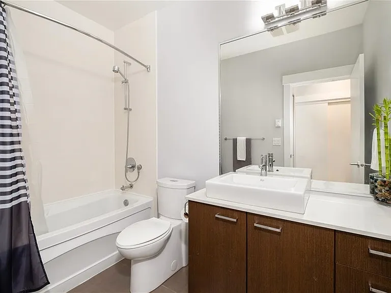 2473 Atkins Ave #308 — Photo 8
