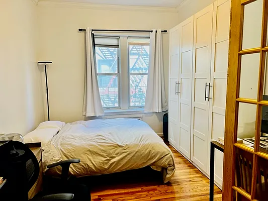 Rented by Bank Neary | media 15