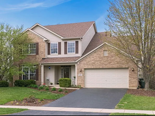911 Rivers Edge Dr, Minooka, IL 60447