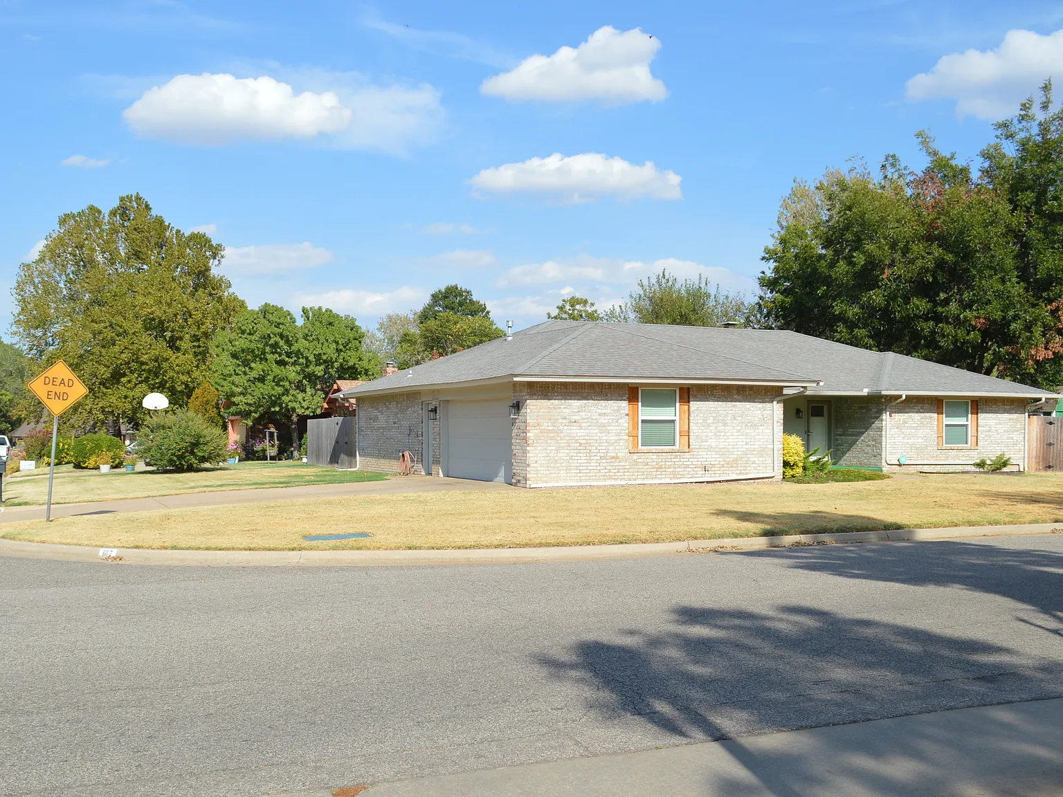 3 bed, 2153 sqft, $1,950 — Photo 2