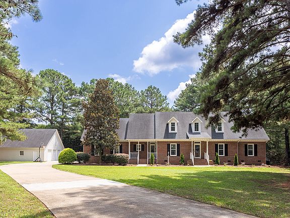 2nd image of 4705 Carolton Dr