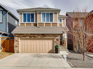 44 W Legacy Lndg SE, Calgary, AB T2X 2E5