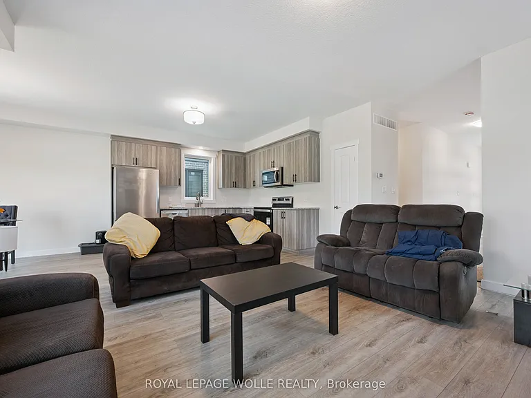40 Moon Cres — Photo 8