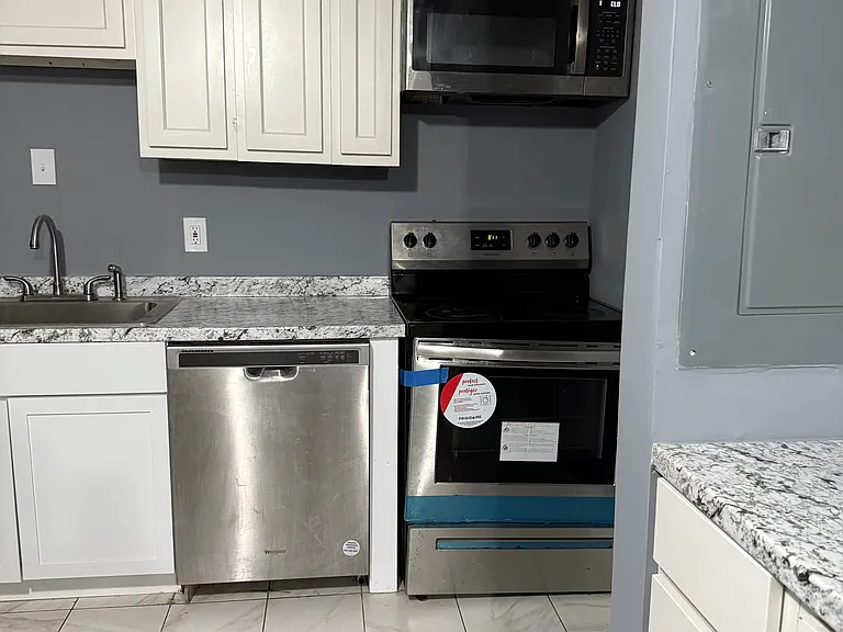 2536 Loyola Southway #C — Photo 2