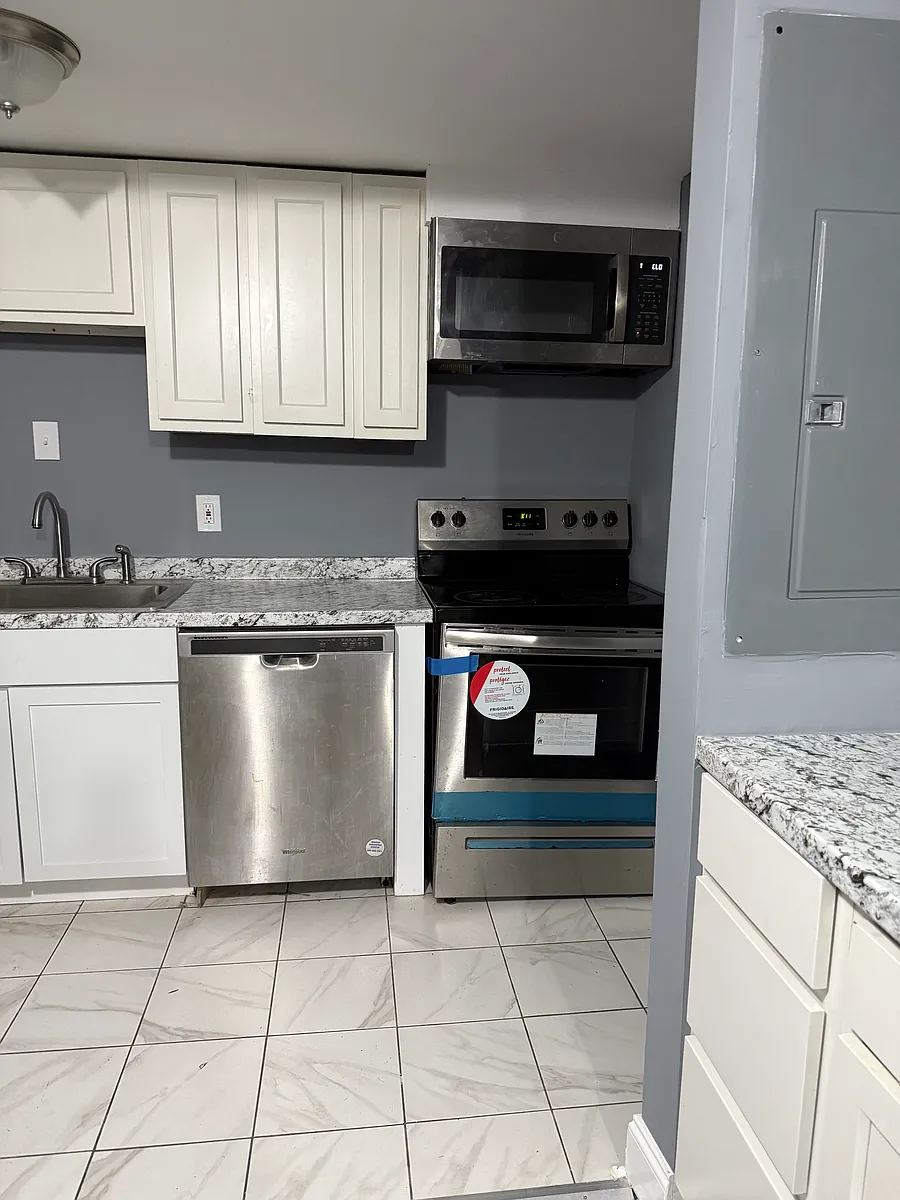 Building Photo - 2536 Loyola Southway #C