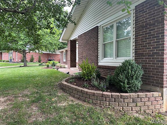 2nd image of 8 Sunnybrae Ct