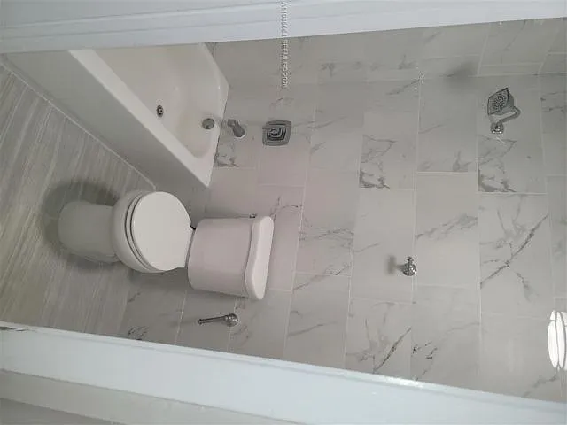 14389 Kendale Lakes Cir — Photo 10