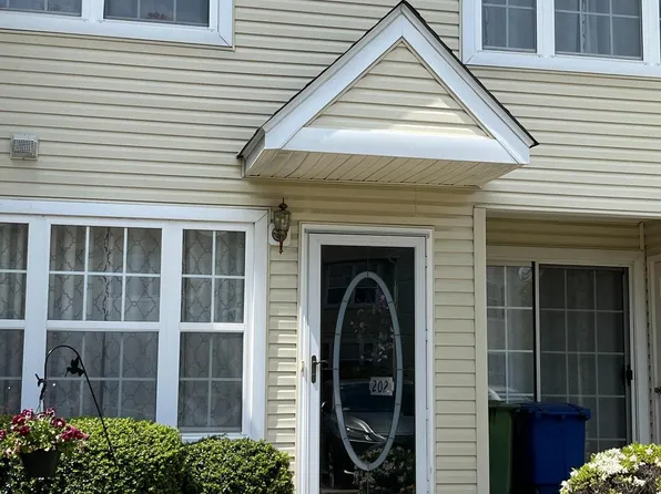 202 Quay Ct, Palmyra, NJ 08065