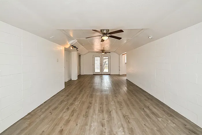 228 Barracuda St — Photo 3