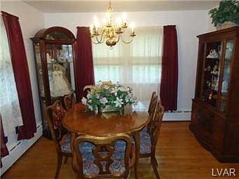 3rd image of 1075 Westgate Dr