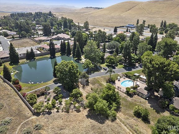 3rd image of 5835 Riggs Ct