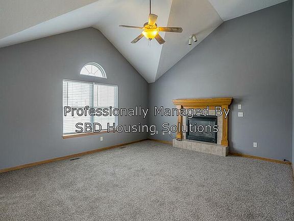 3rd image of 1900 N Ashley Dr