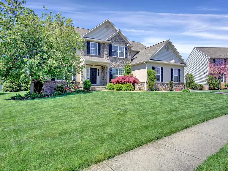 74 Stone Run Dr — Photo 2