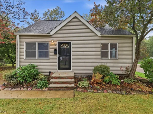 130 Forest Hill Dr, Avon Lake, OH 44012