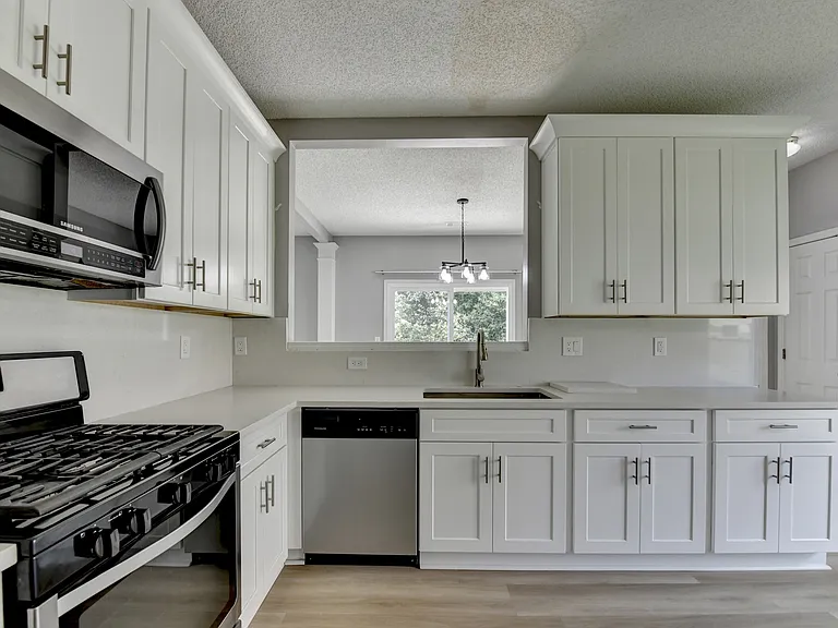 6125 Pattingham Dr — Photo 14