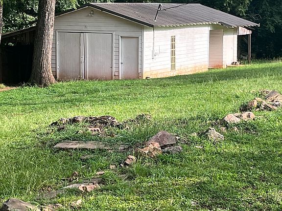 2nd image of 7281 Banks Mill Rd