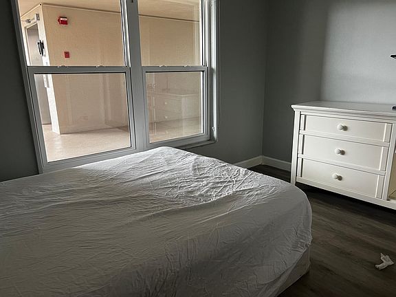 5th image of 1810 Mariner Dr APT 206