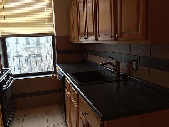 4th image of 24-17 28th St #4A