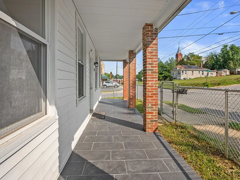 138 Maryland Park Dr — Photo 34