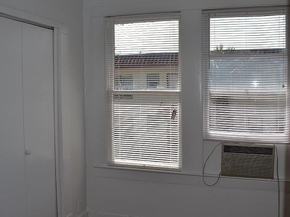 3rd image of 225 Brahan Blvd APT 4