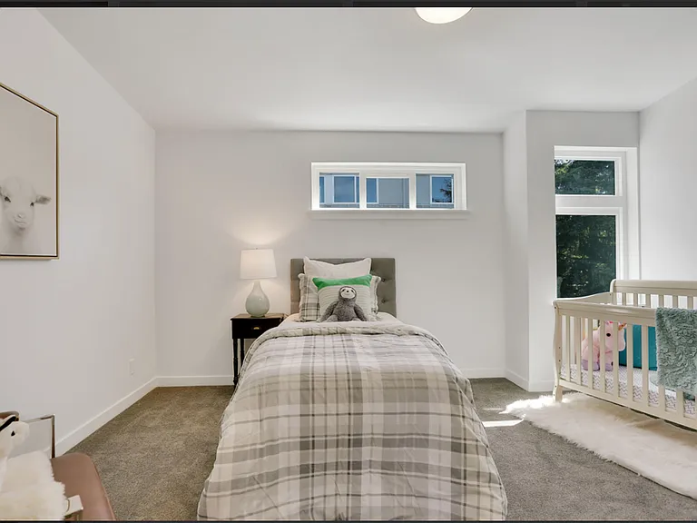 Silverlake Townhomes — Photo 12