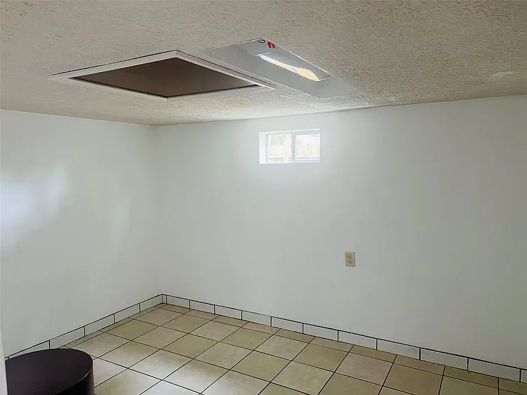 7538 Winkle Wood Ln — Photo 10