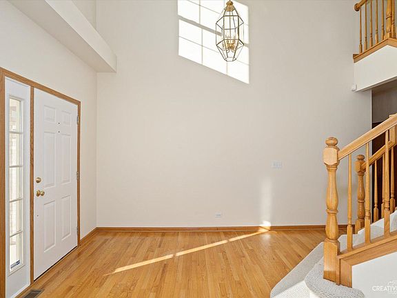3rd image of 10328 Oxford Dr