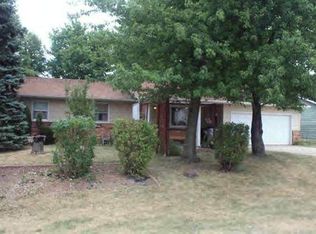2 Redlick Ct, Warrensburg, IL 62573