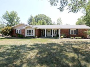 806 Guenevere Dr, Ballwin, MO 63011