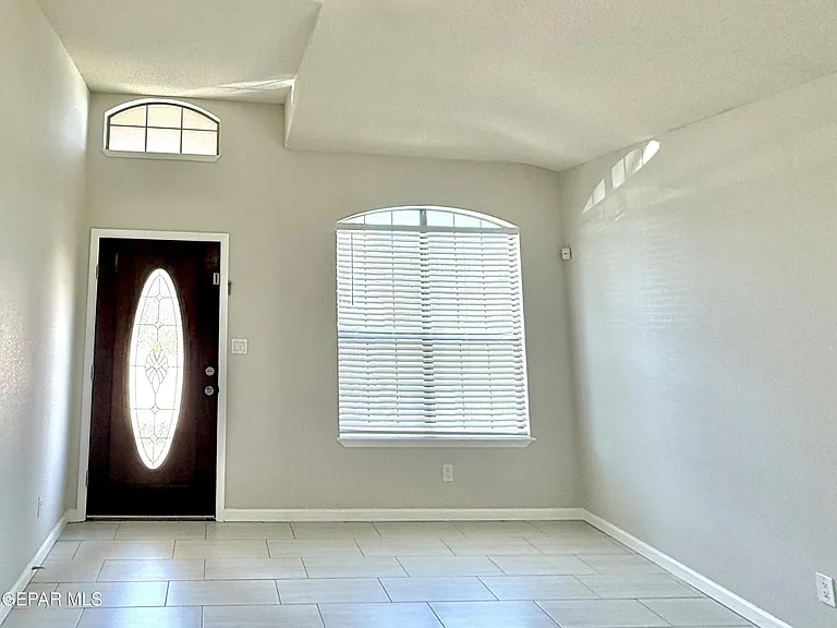 12749 Tierra Salas — Photo 3