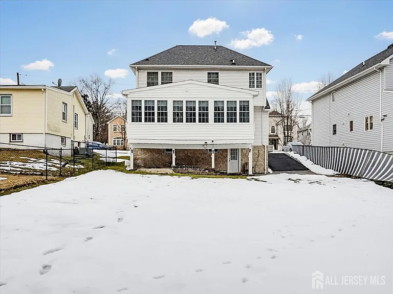 37 Jersey Ave — Photo 27