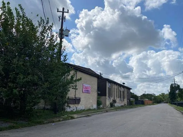 6636 Bellfort St, Houston, TX 77087