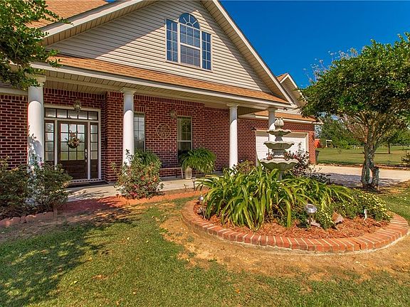 2nd image of 35773 Eagle Nest Ln