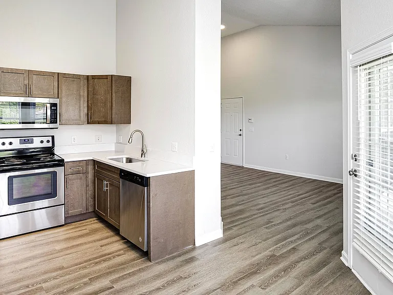 Autumn Grove Apartments — Photo 50