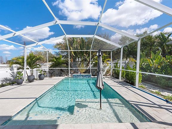 2nd image of 325 Shore Crab Way