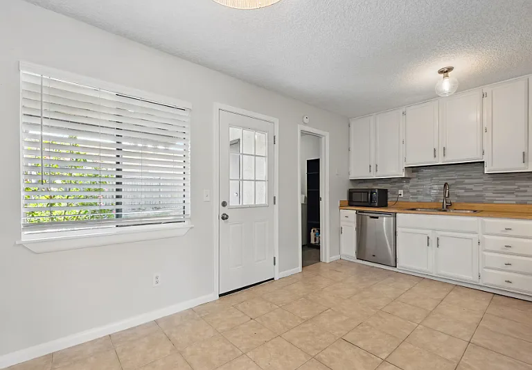 2505 Waters Edge Dr — Photo 10