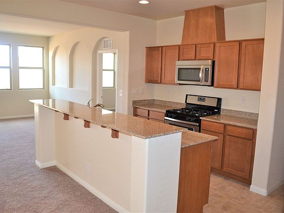 3rd image of 254 Botanic Gardens Dr