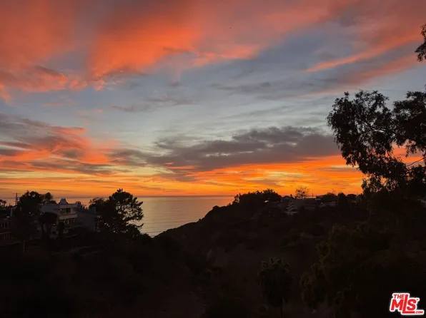 500 Muskingum Pl, Pacific Palisades, CA 90272